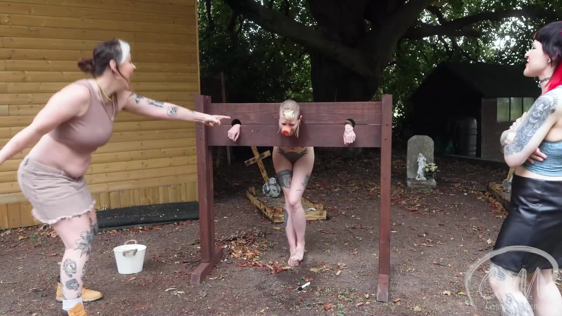 Pissy Pig Humiliated