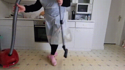 Mila Vacuum Sucks Apron
