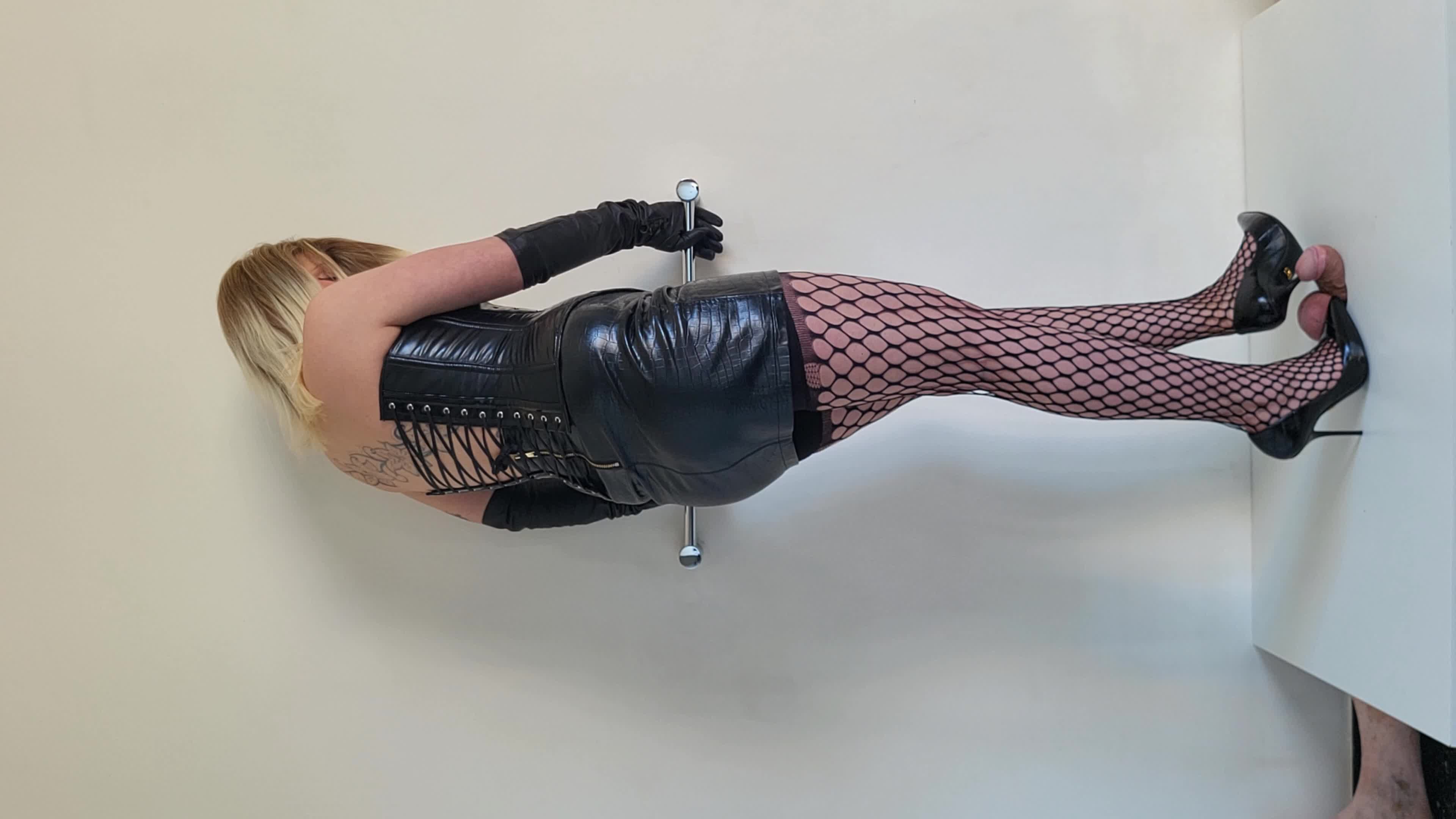 Lady Latisha- Dolce & Gabbana Stilettos- Trampling Cbt Shoejob- Horizontal View