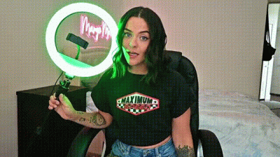 Red Light. Green Light. JOI