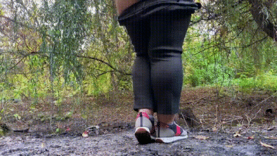 BBW Babe Piss In The Woods