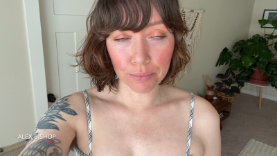 Naive Sales Woman Upskirt