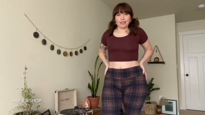 Horny Girlfriend BJ At Holiday Dinner