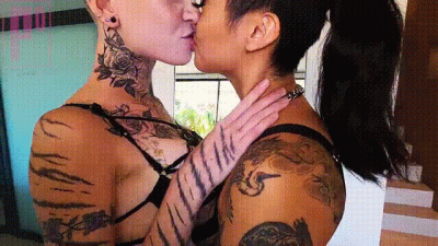 Double Domme Aussie Pegging