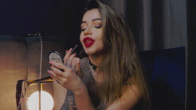 Worship My Red Glossy Lips!