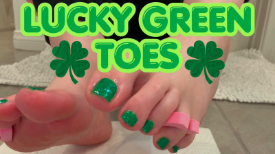Lucky Green Toes