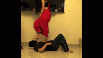 Indian Trampling In Saree Tharki Sasur 3
