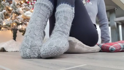 Runners-In-Knee-High-Stockings