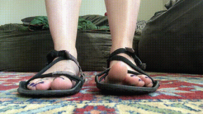 Toe Wiggling In Sandals
