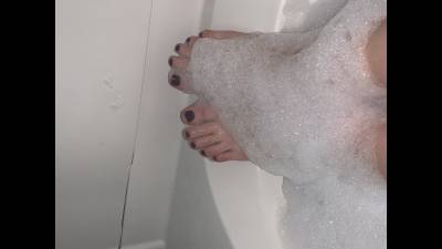 Rubbing My Feet Clean