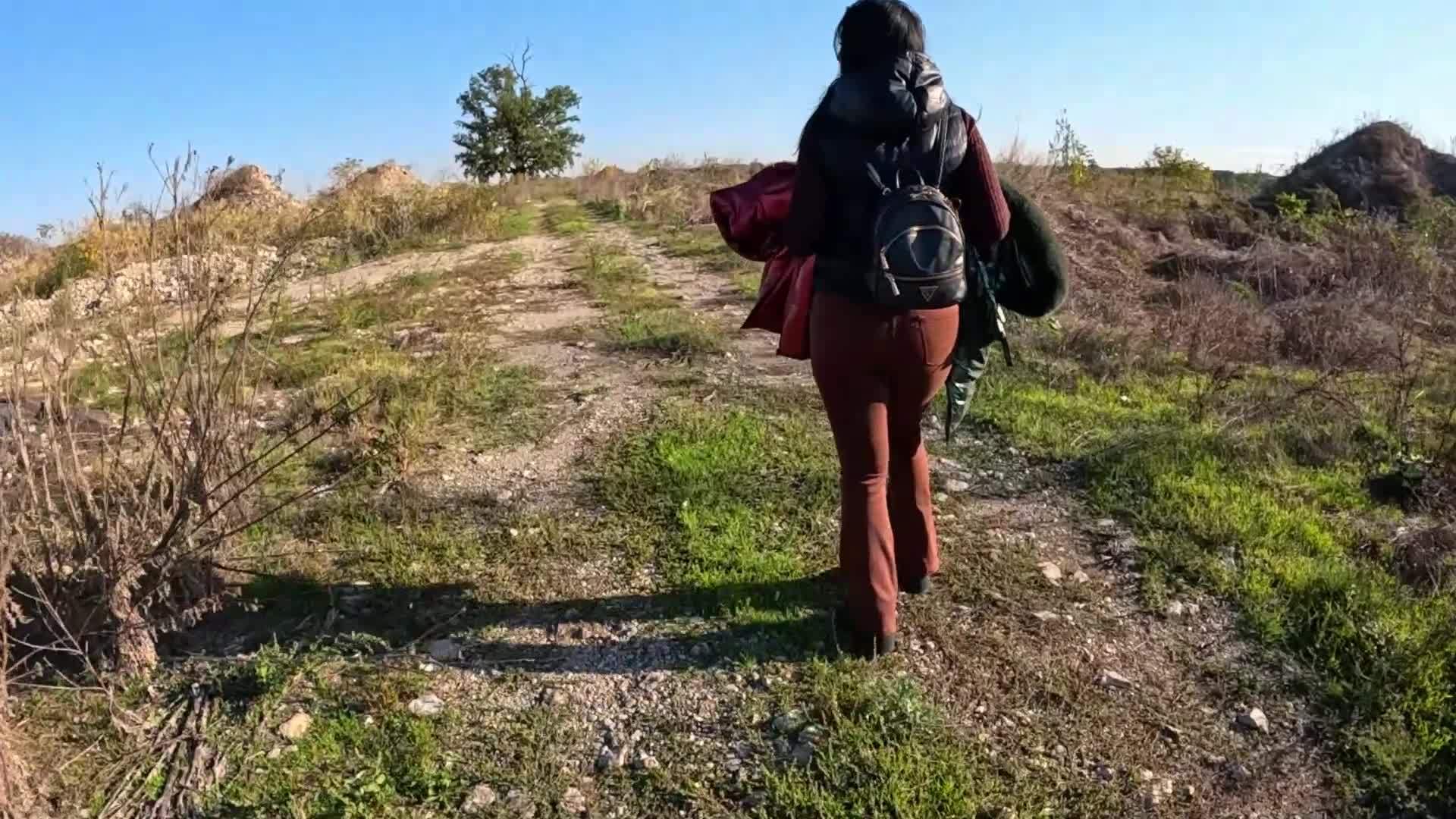 Risky Outdoor Blowjob By The Lake Red Shiny Downjacket Fetish 316