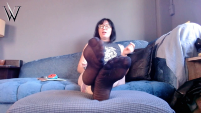 Obey The Light: Nylon Stroke Game