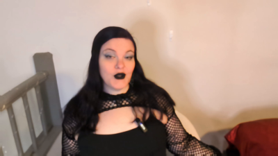Vixie Gets Birthday Spankings