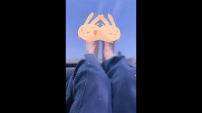 Feet Curls But Sockies