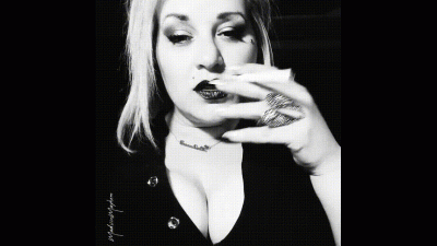 Black And White While I Smoke An All White 120