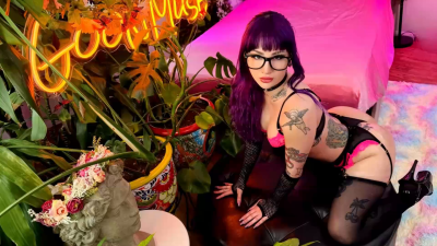 Valerica Steele- Gets Multiple Loads Of Cum + Creampies!