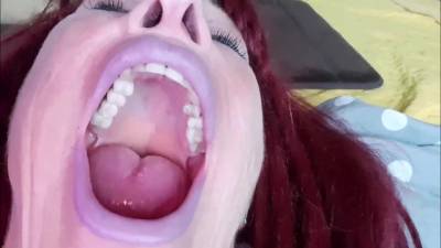 Big Yawning 7