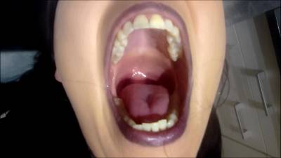 Huge Mouth 7