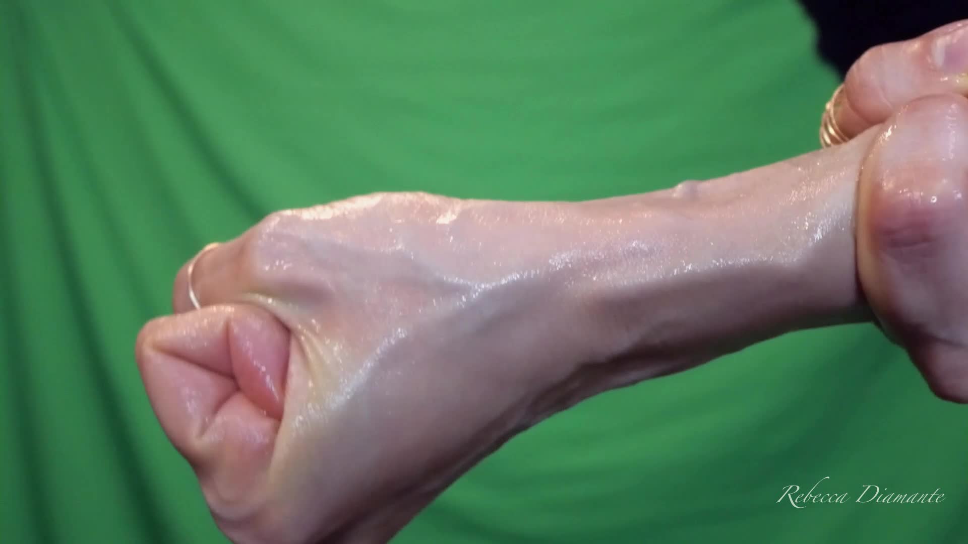 Rebecca Diamante's Big Hands Veins