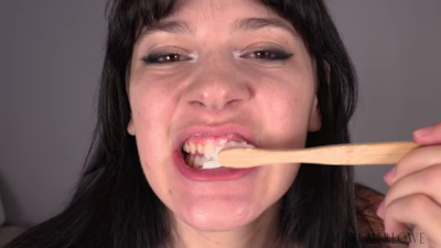 Brushing & Gloss Tease-- Intimate Routine