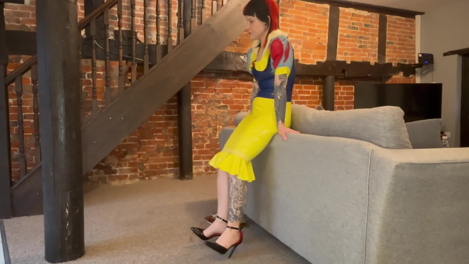 Snow White Tramples Tiny Dick Alice: Heel Torment & Ball Pegs For My Naugty Footstool