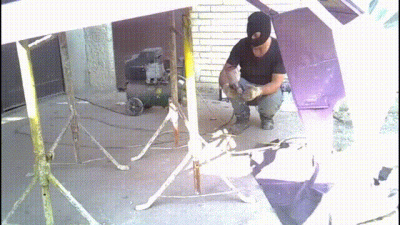 Lo Schiavo Meccanico Di Una Dea