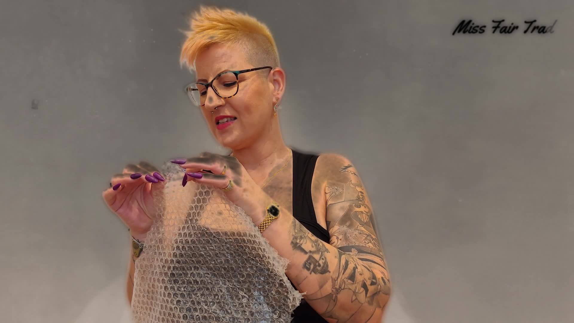 Hand Fetish And ASMR Bubble Wrap Sensory Play