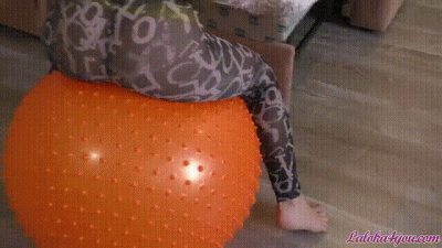 Torn Pants Sloppy Blowjob And Fucking After Yoga