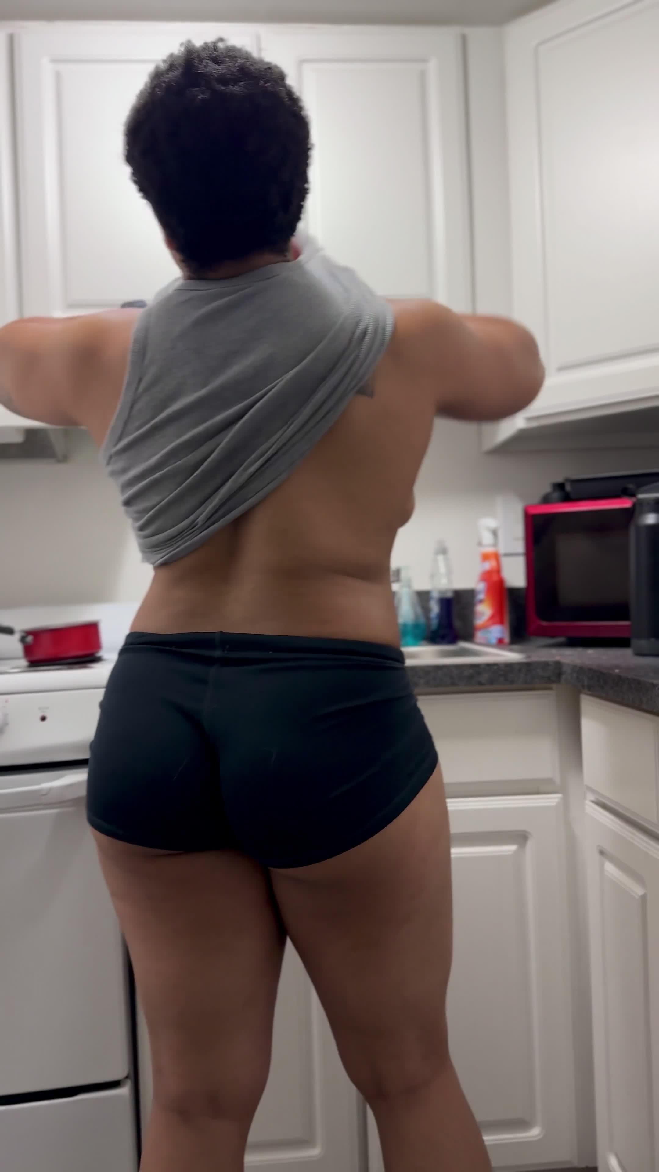 TheGymHeaux Powerful Gaze