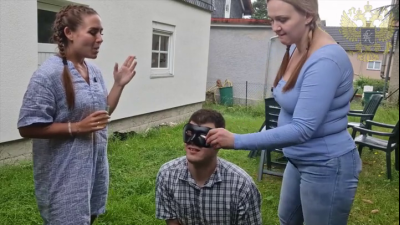 Human Furniture- Kann Man Nichts Machen