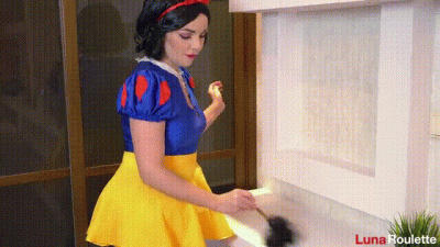 Naughty Snow White Blowjob A Gnome Cock