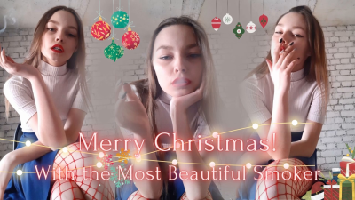 Christmas With The Most Beautiful Smoker