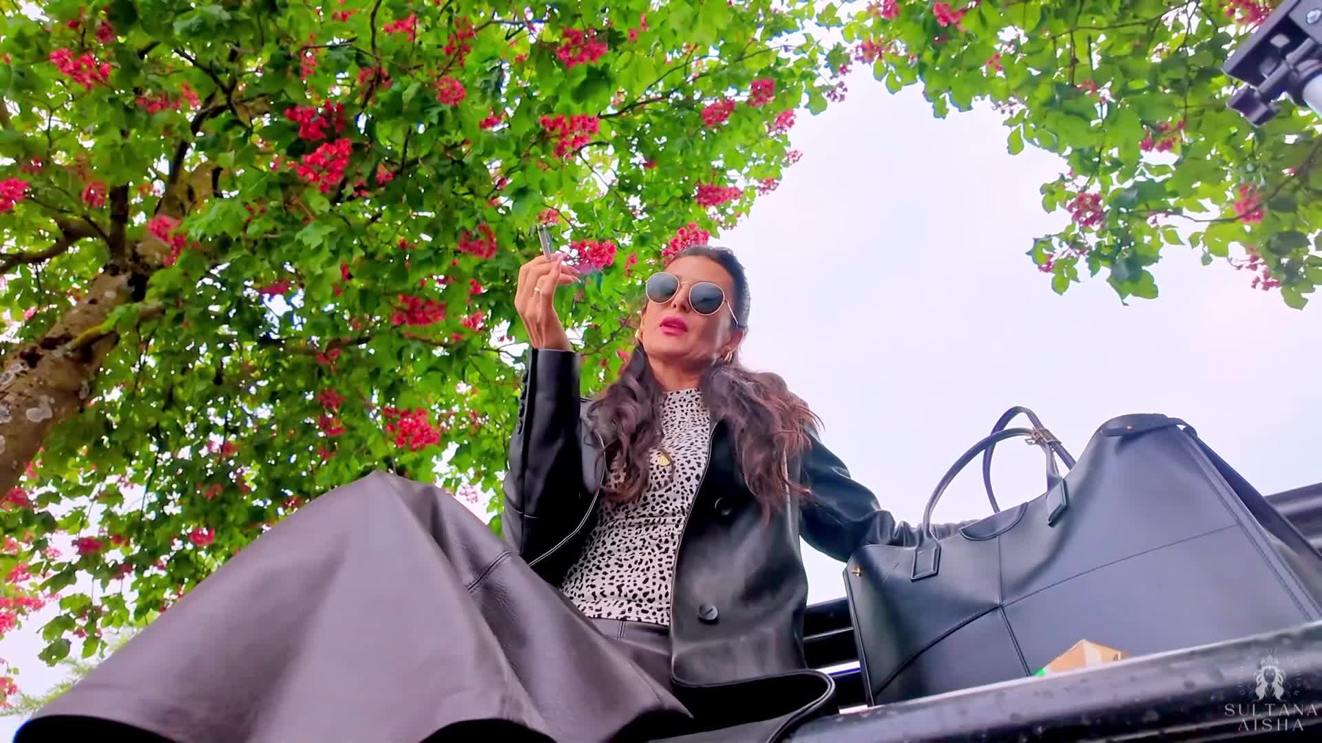 POV Public Ashtray With Goddess Aisha