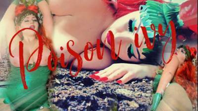 Poison Ivy Cosplay