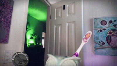 Giantess Raven Finds Tiny On Her Toothbrush