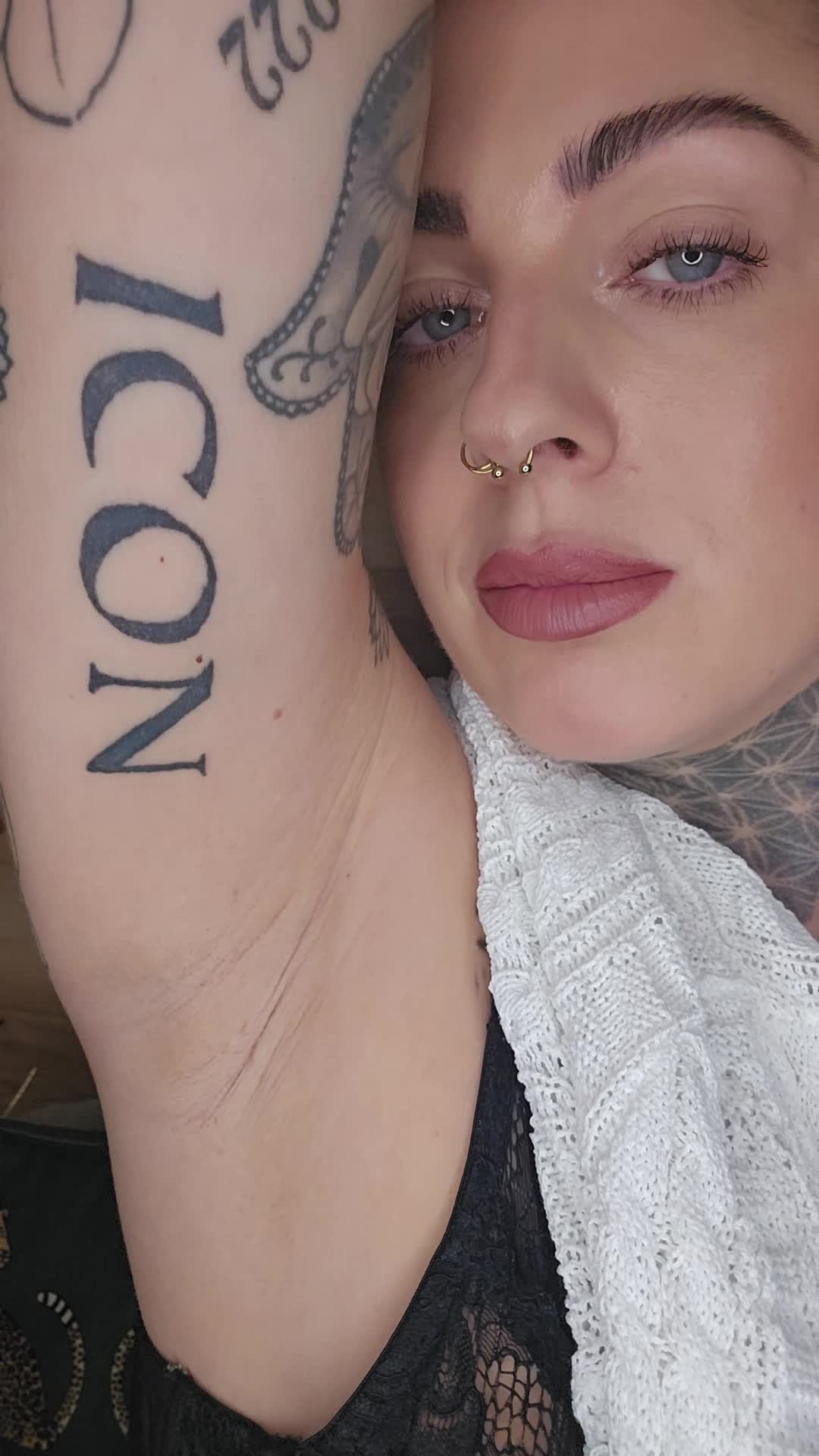 Worship My Armpits As You Stroke