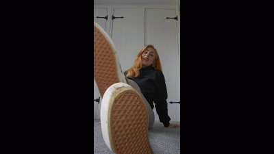 Highschool Bully, Foot Fetish