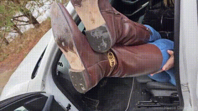 Intense Revving Bmw 118I Brown Leather Boots