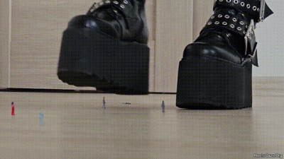 Giantess Plays Hide & Seek