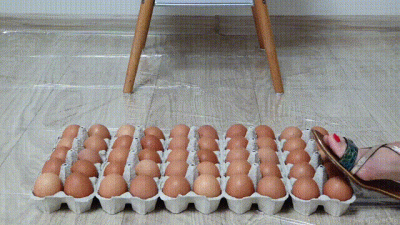 Crushing 100 Eggs