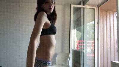 Watch Me Get Dressed (Finland)