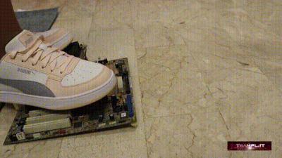 A977 Lady Bea In Crush Crush