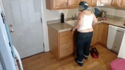 Sexy Plumber Shows Off Her Ass Crack
