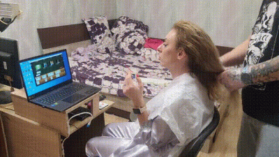 Smoking, Playing Online Rummy While Gonzo Bleach My Hair