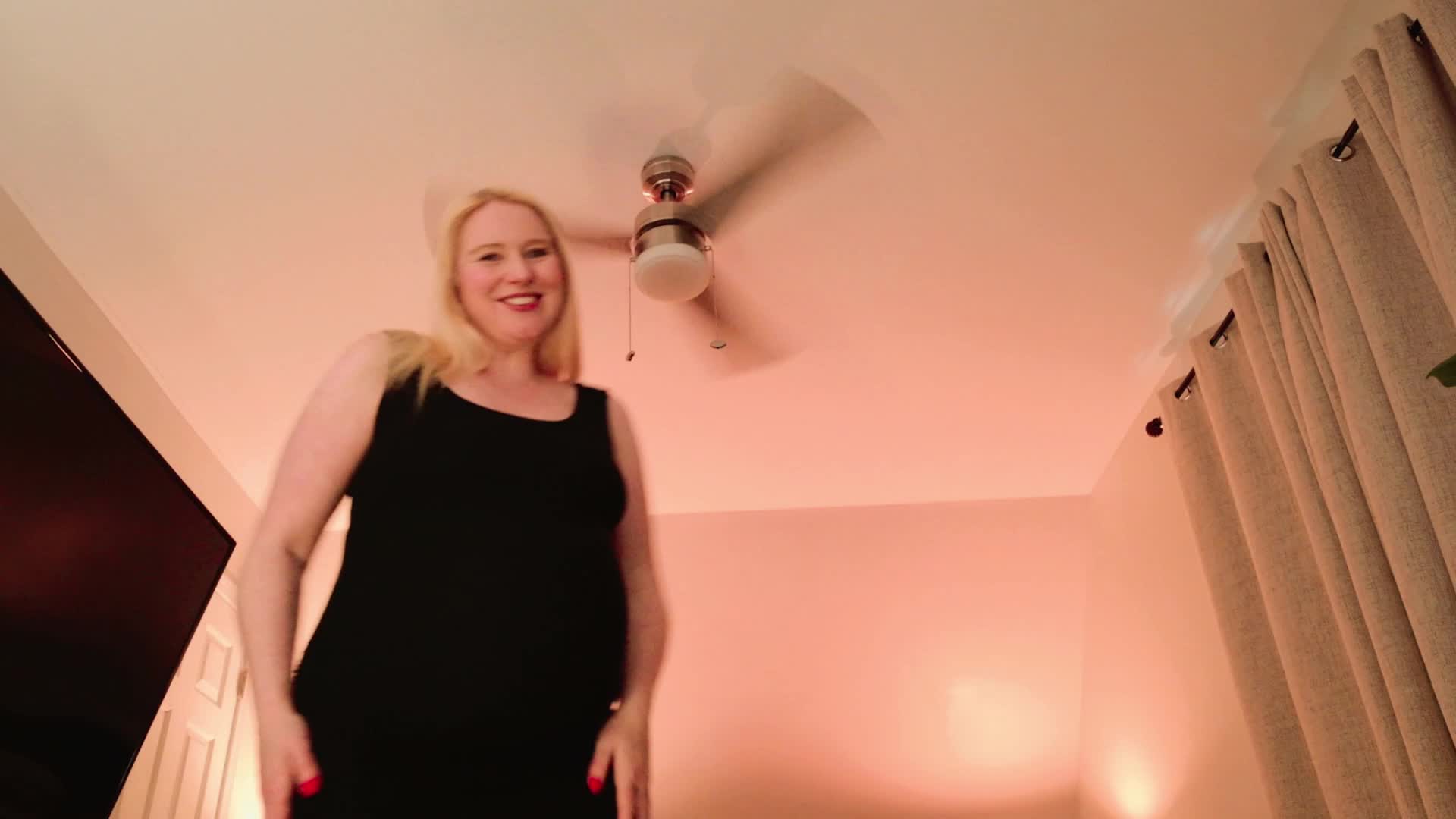 Date Night Giantess- Virgin Gobbled Up Into Big Belly & Teased