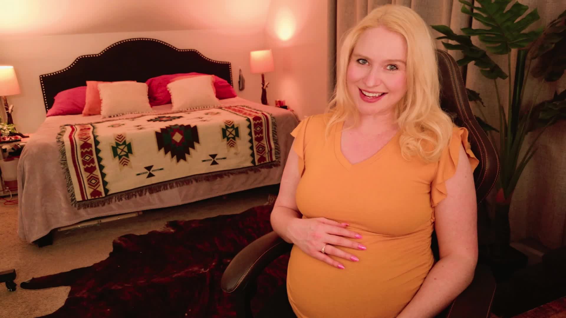 34 Weeks Pregnant Update: Big Bump Show Off, Cravings Etc