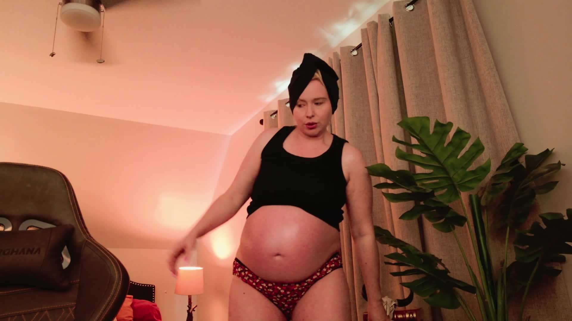 Intense Late Pregnancy Labor & Pushing- Big Shiny Belly, Primal Groaning, No Makeup
