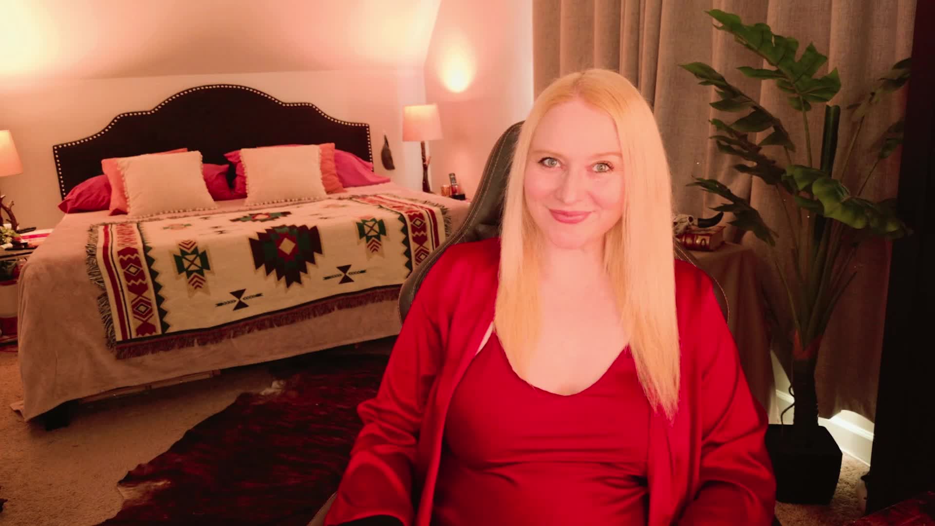 Second Trimester Update- Belly Growth, Energy Changes & What Pregnancy Feels Like Now