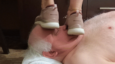 Mauve Sketchers Head And Face Trample