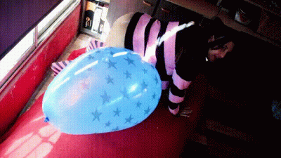 Blackpink Cute Ponytails Ride 3 Big Balloons Bunny Looner